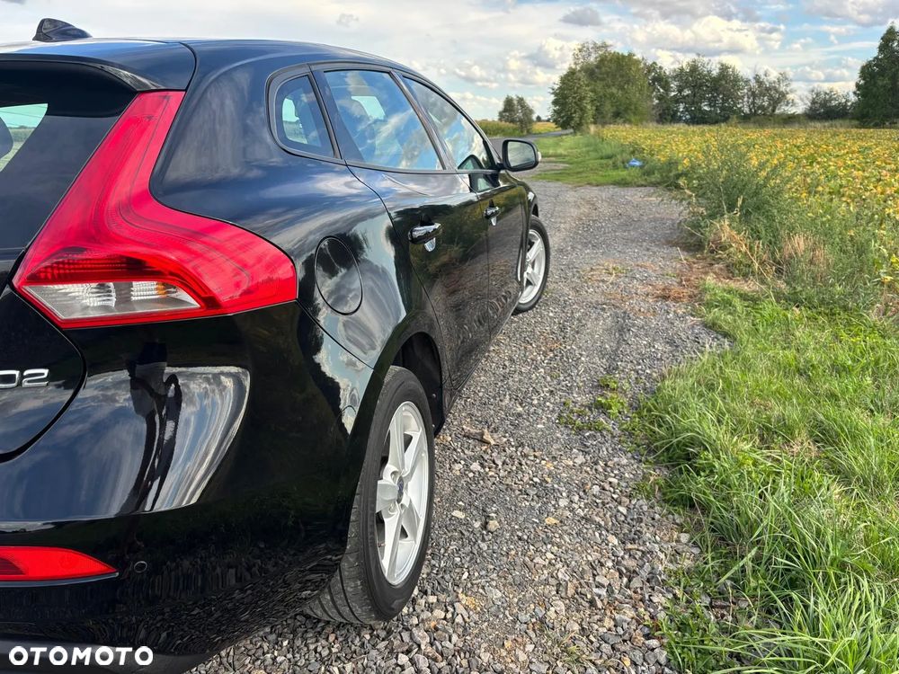 Volvo V40 D2 Momentum - 10