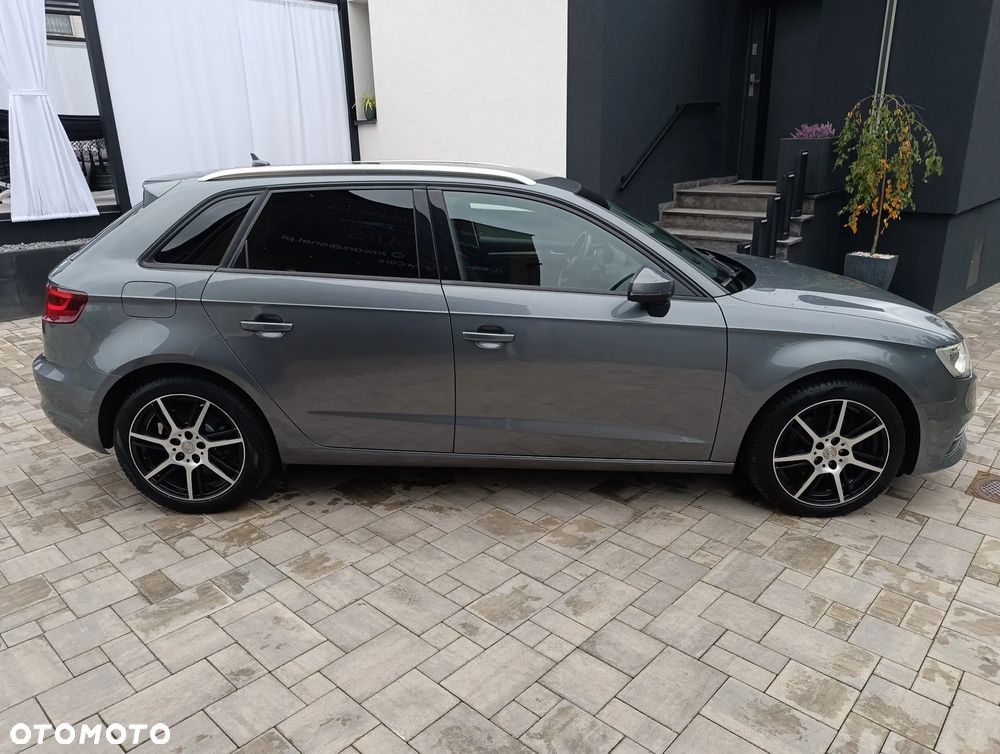 Audi A3 Sportback 1.4 TFSI Attraction - 2