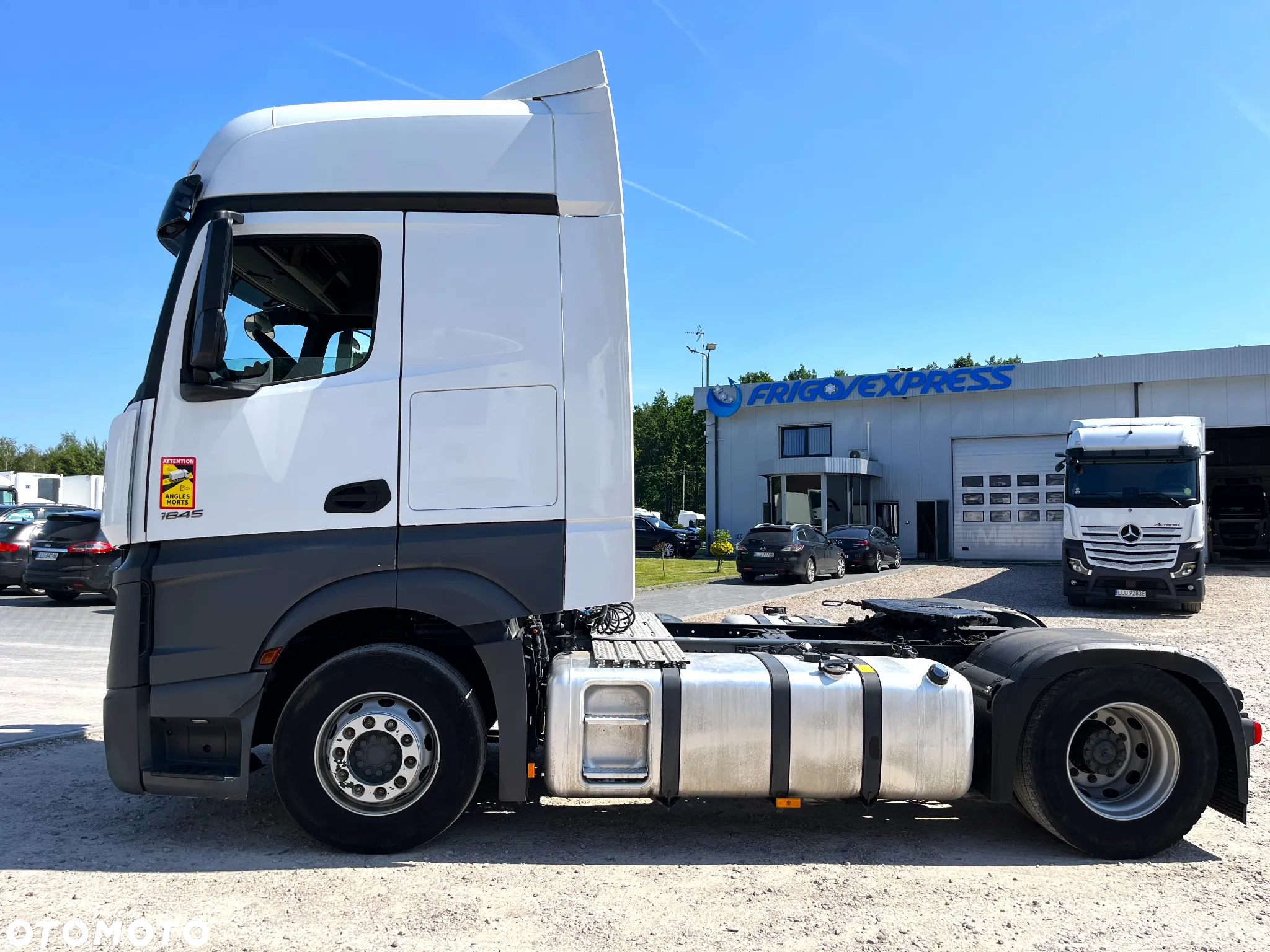 Mercedes-Benz Actros - 2