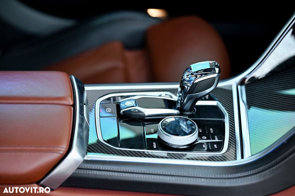 BMW Seria 8 - 10