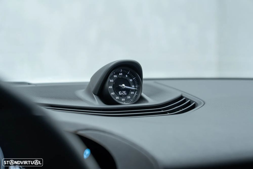 Porsche Taycan Bateria Performance Plus - 23