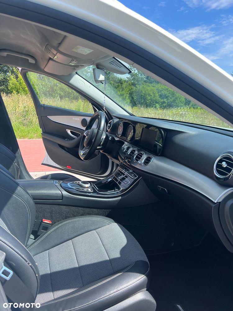 Mercedes-Benz Klasa E 220 d 9G-TRONIC - 11