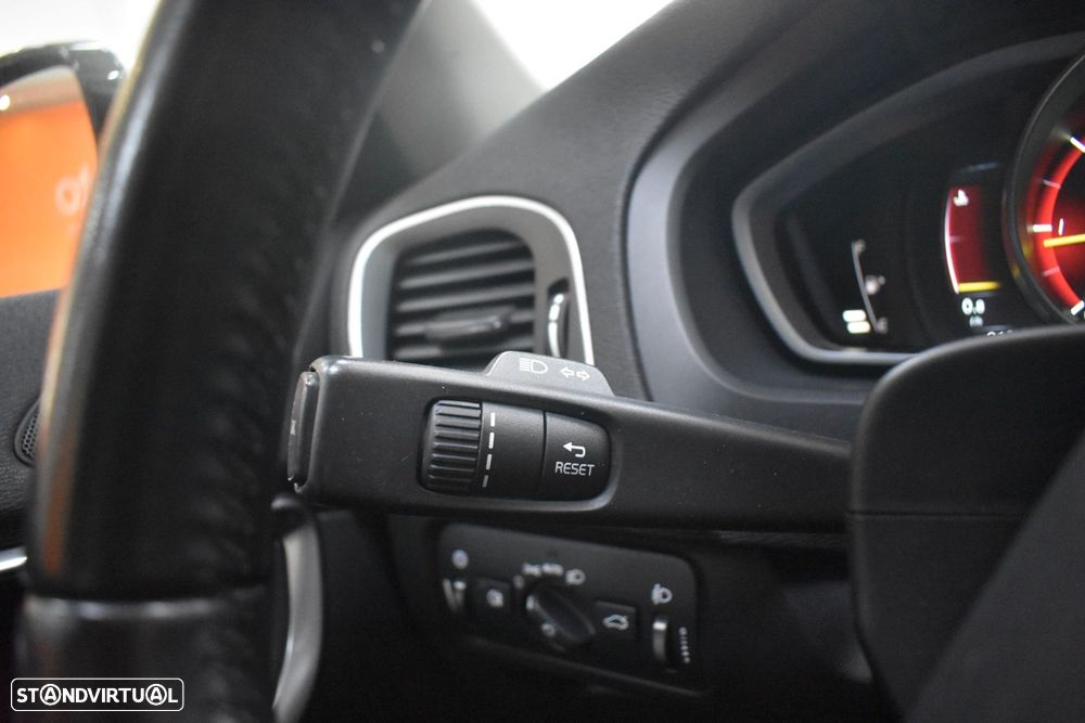 Volvo V40 2.0 D2 VOR - 34