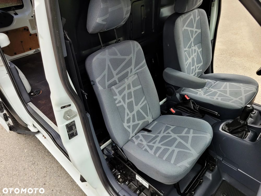 Ford Transit Connect - 24