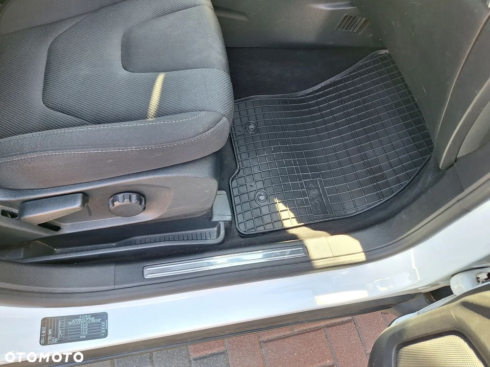 Ford S-Max 2.0 TDCi Titanium PowerShift - 30