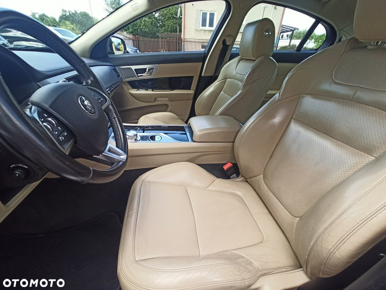 Jaguar XF 3.0 V6 Diesel Luxury - 9