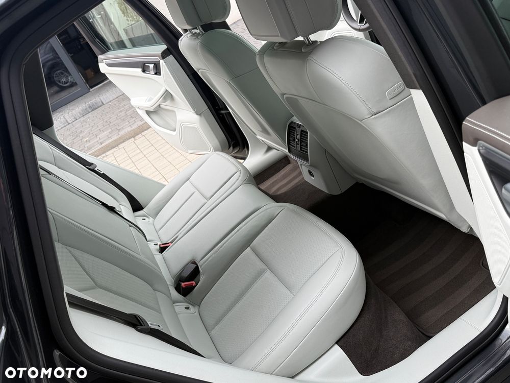 Porsche Macan - 28
