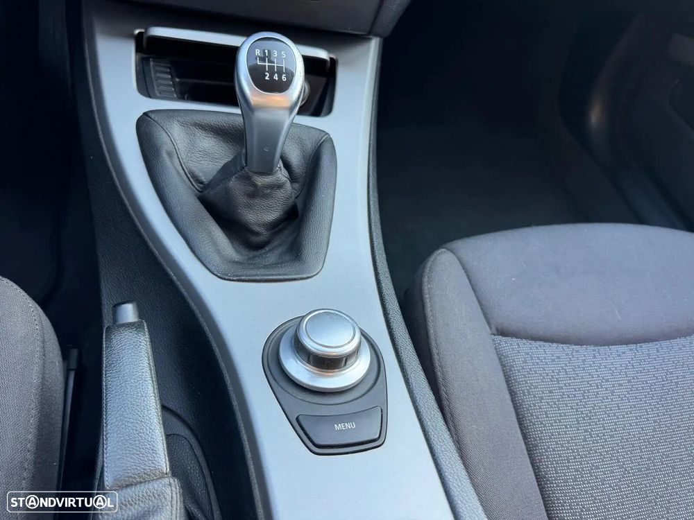 BMW 318 d Blue Performance - 43