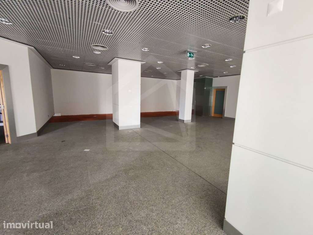Loja em Aveiro - Com Cave - Grande imagem: 4/16