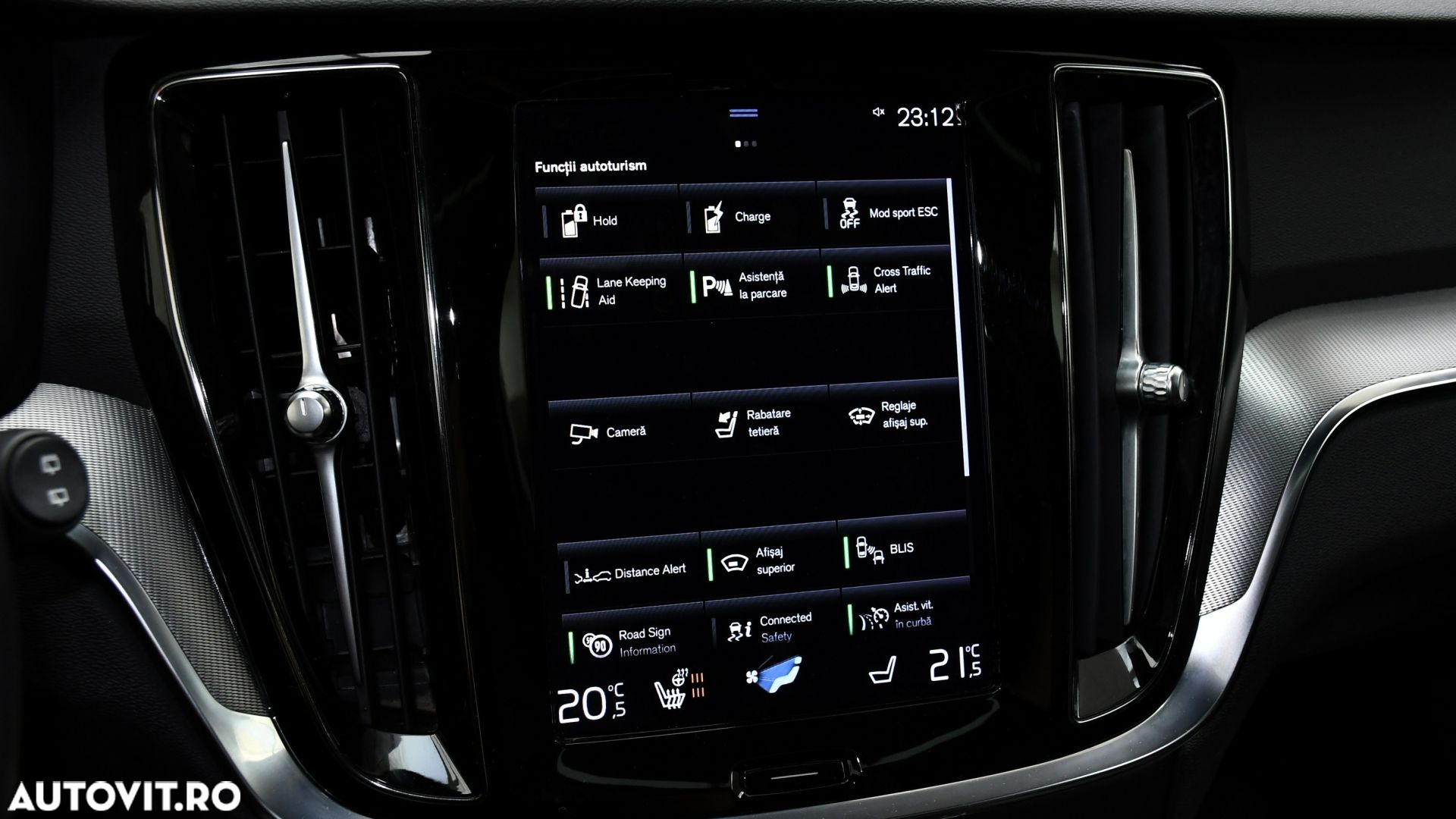 Volvo V60 T6 AWD Recharge Geartronic RDesign - 18