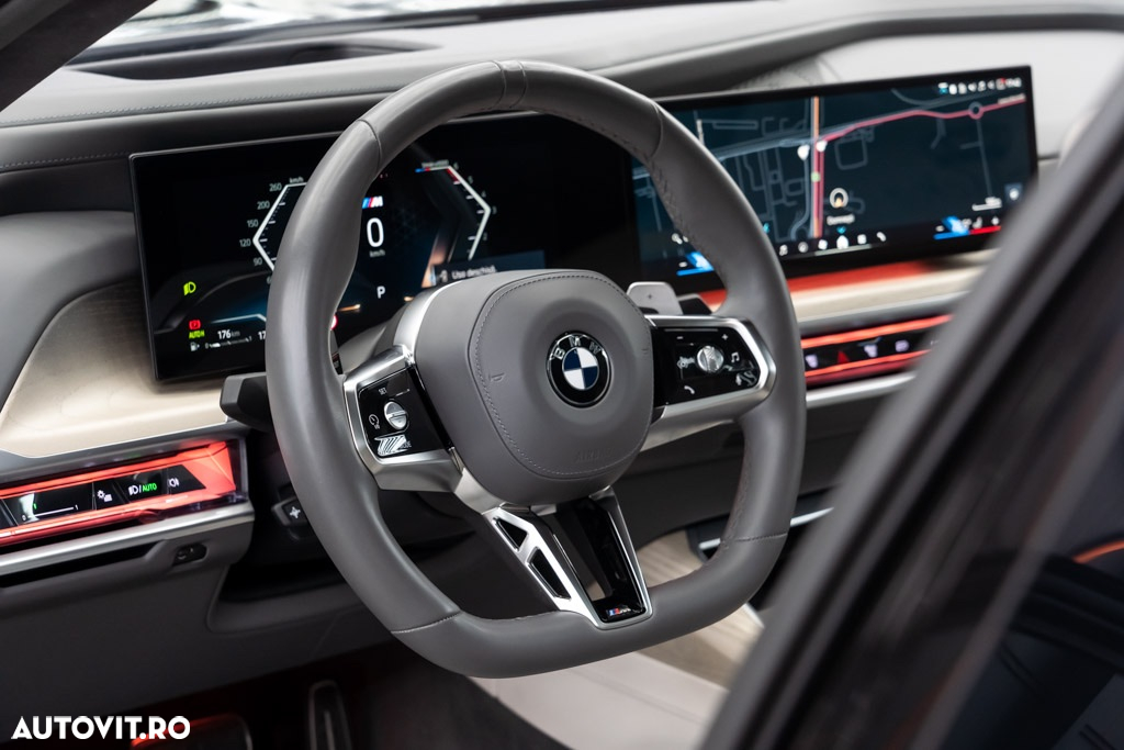 BMW Seria 7 740d xDrive - 32