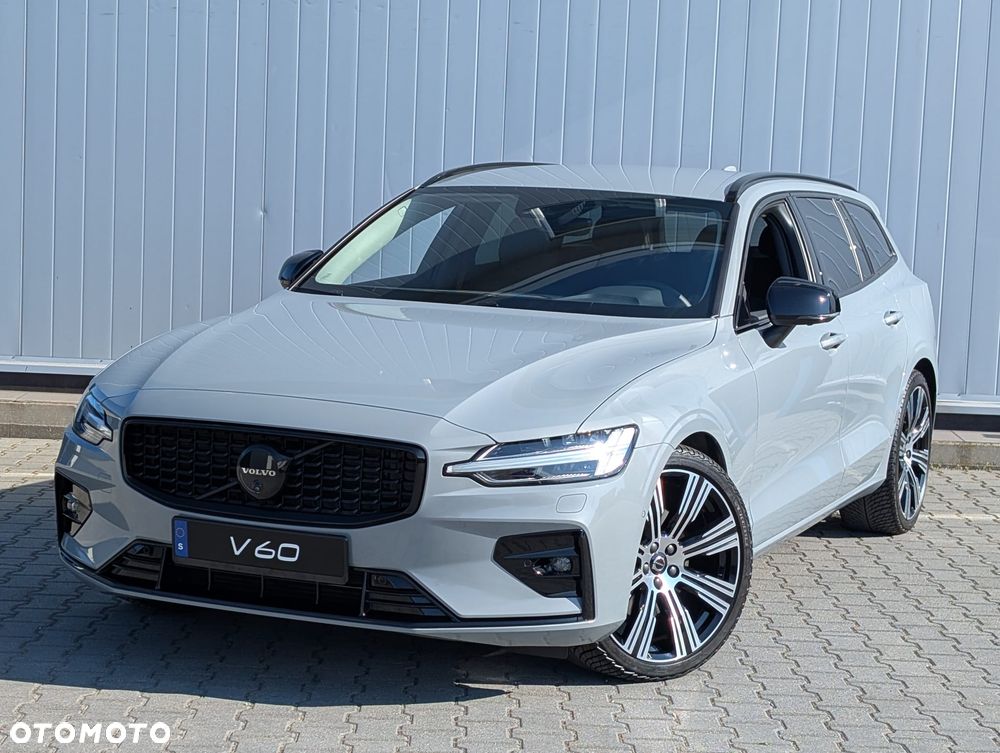 Volvo V60 B4 B DKG Plus Dark - 9