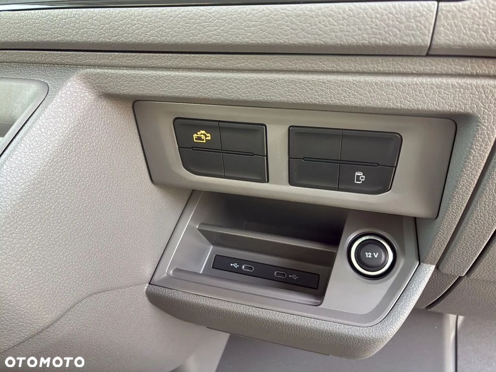 Volkswagen California - 24