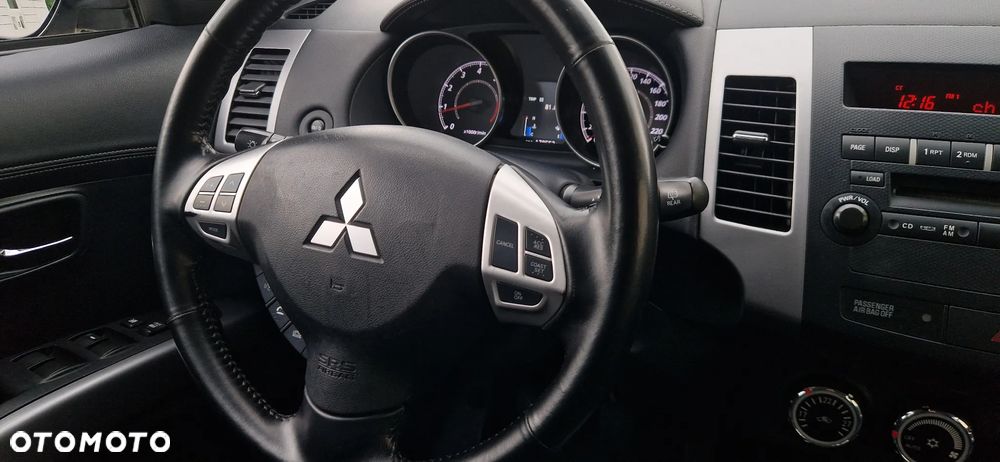 Mitsubishi Outlander 2.0 Intense + 2WD EU5 - 25