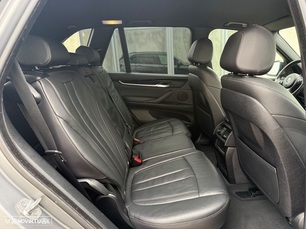 BMW X5 25 d xDrive Pack M 50 anos - 15