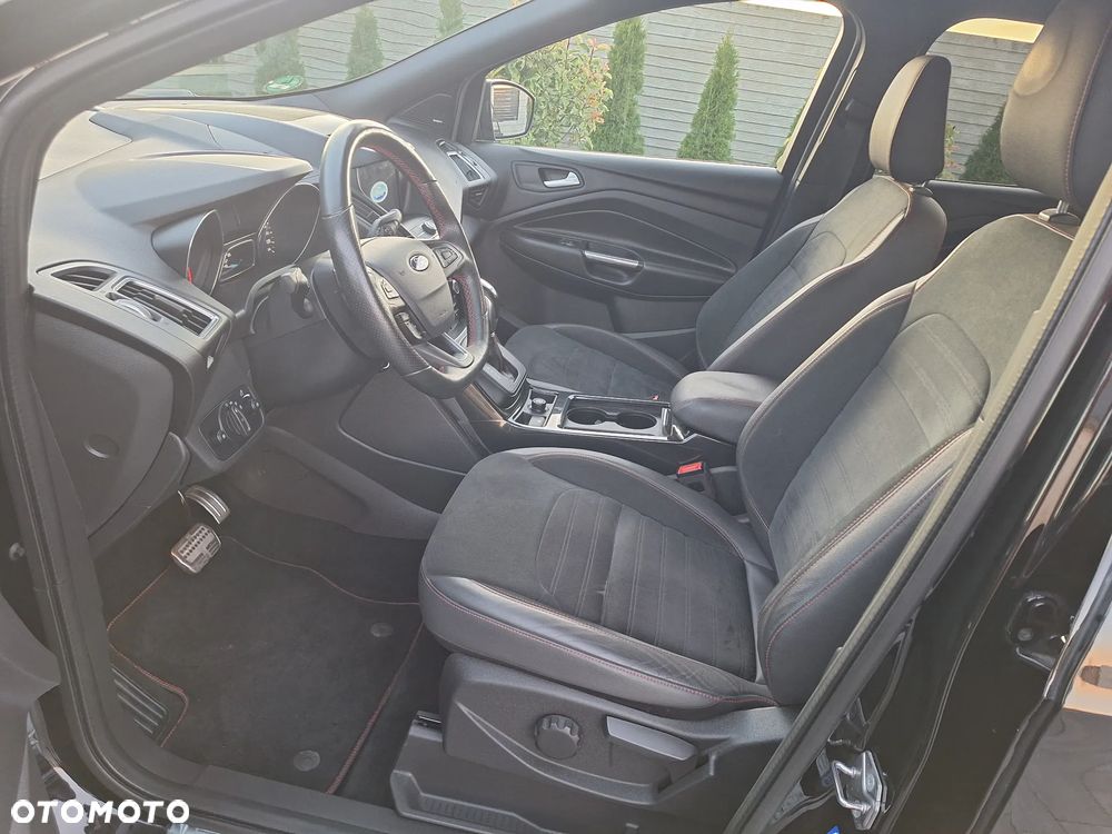 Ford Kuga 2.0 TDCi 4x4 ST-Line - 10