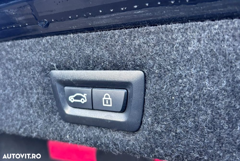 BMW Seria 5 530e Aut. M Sport Edition - 37