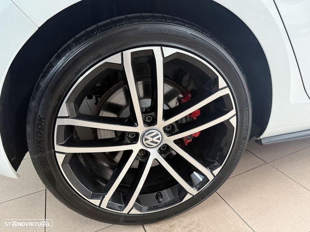 VW Golf 2.0 TDI GTD - 21