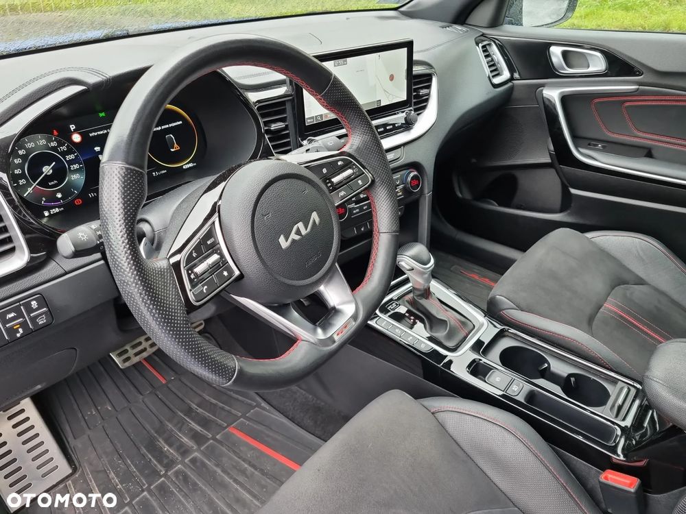 Kia ProCeed 1.6 T-GDI GT DCT - 9
