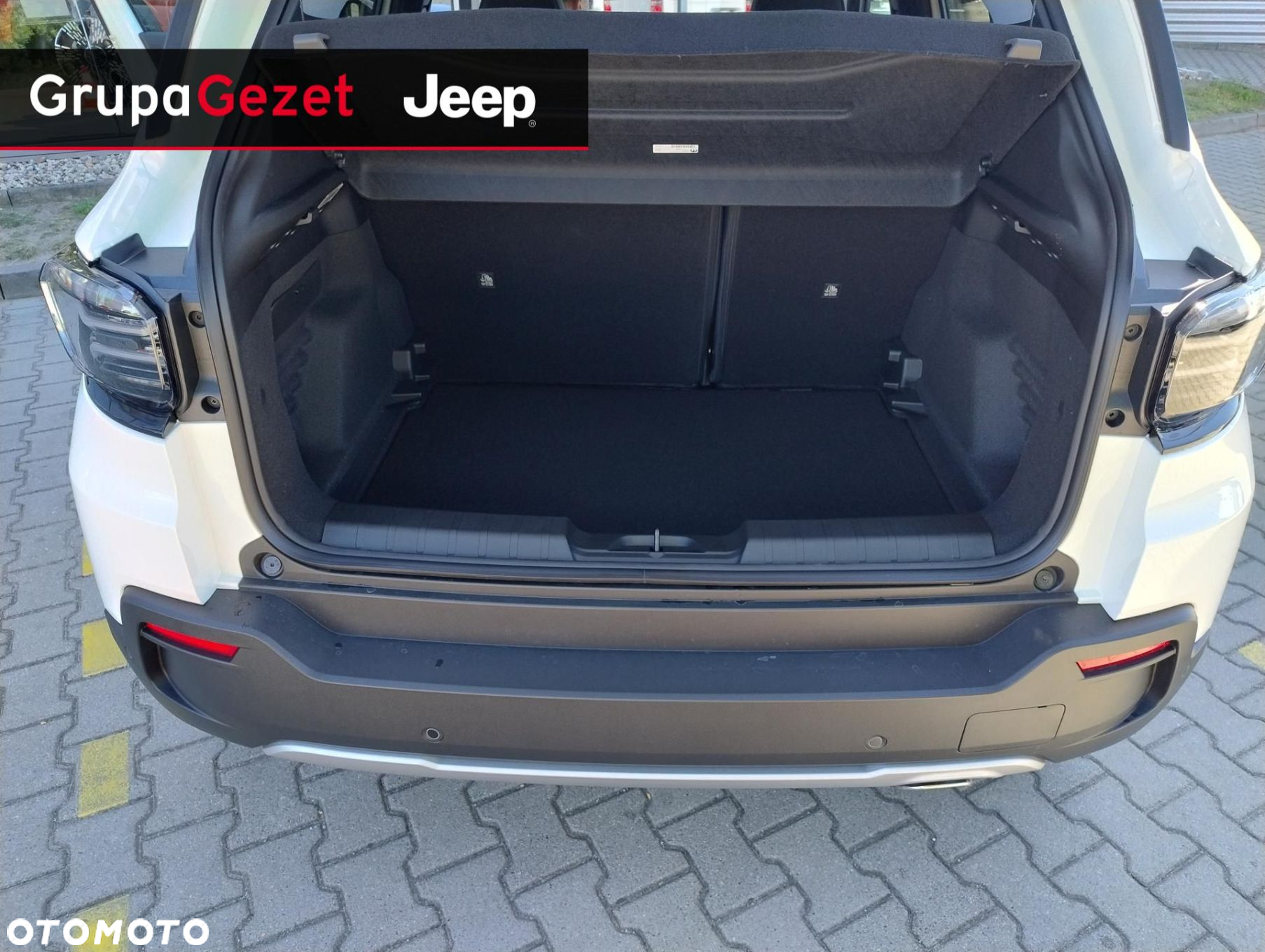 Jeep Avenger 1.2 T3 mHEV Summit FWD eDCT6 - 10