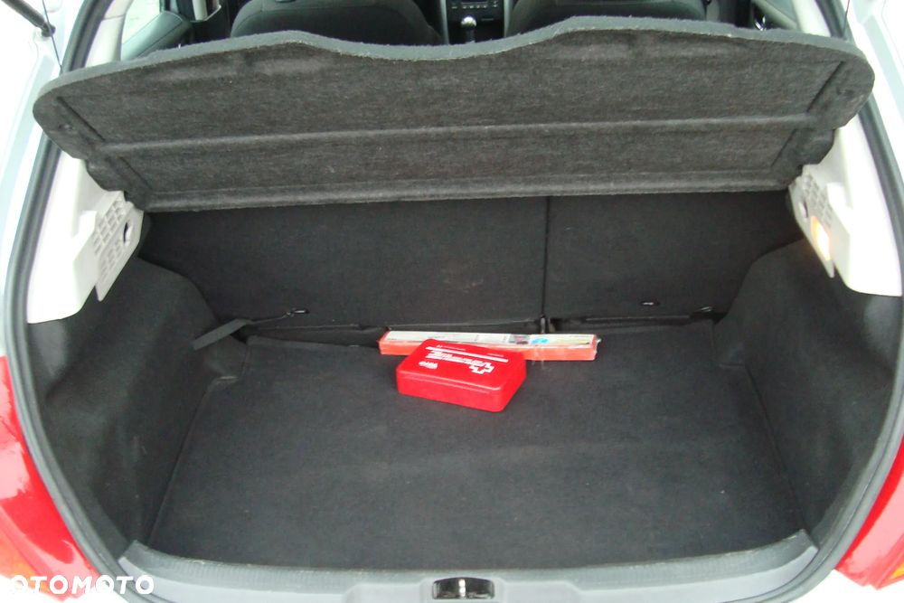 Peugeot 207 - 14
