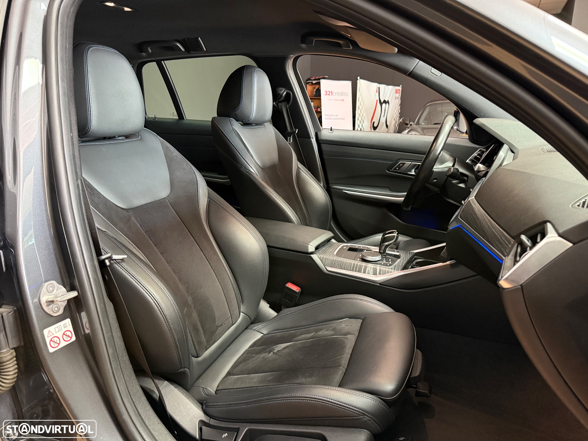 BMW 320 d Touring Pack Desportivo M Auto - 12