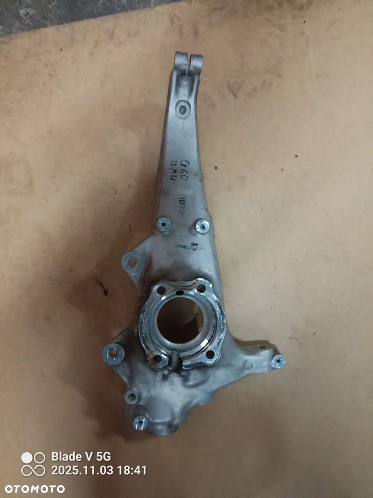Wahacz prawy BMW seria G60 G61