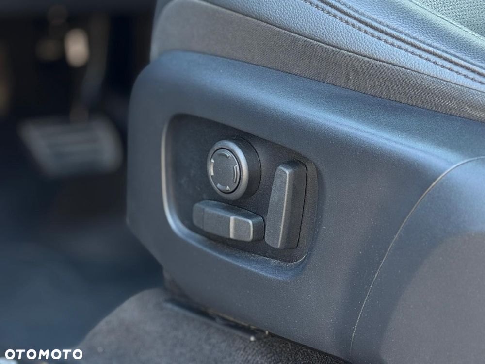 Land Rover Discovery 3.0 D250 mHEV S - 25