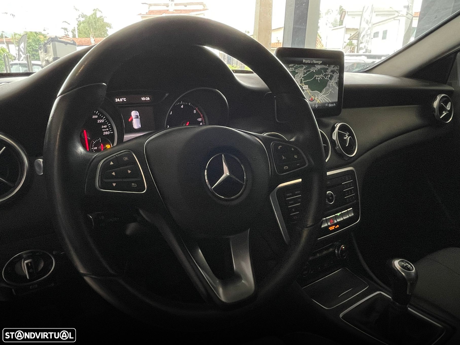 Mercedes-Benz GLA 200 d Urban - 37