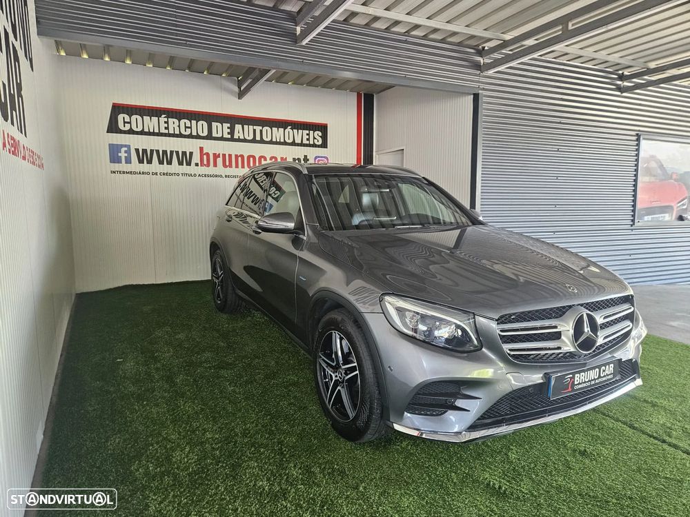 Mercedes-Benz GLC 300 e 4Matic 9G-TRONIC AMG Line - 3