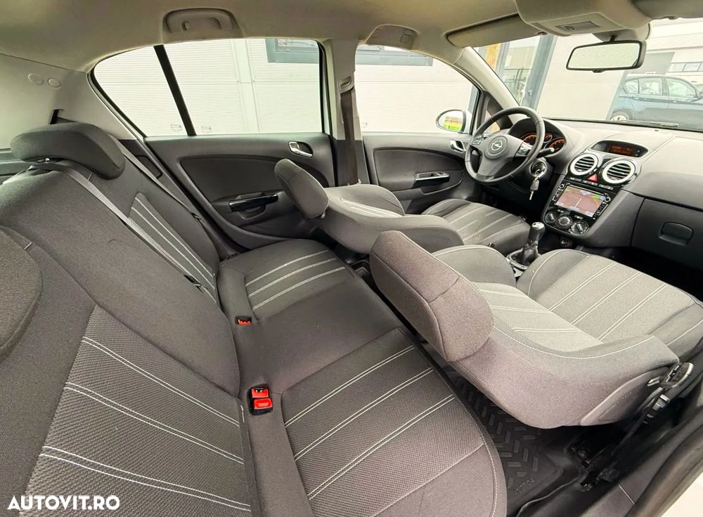 Opel Corsa 1.4 16V 150 Jahre - 20