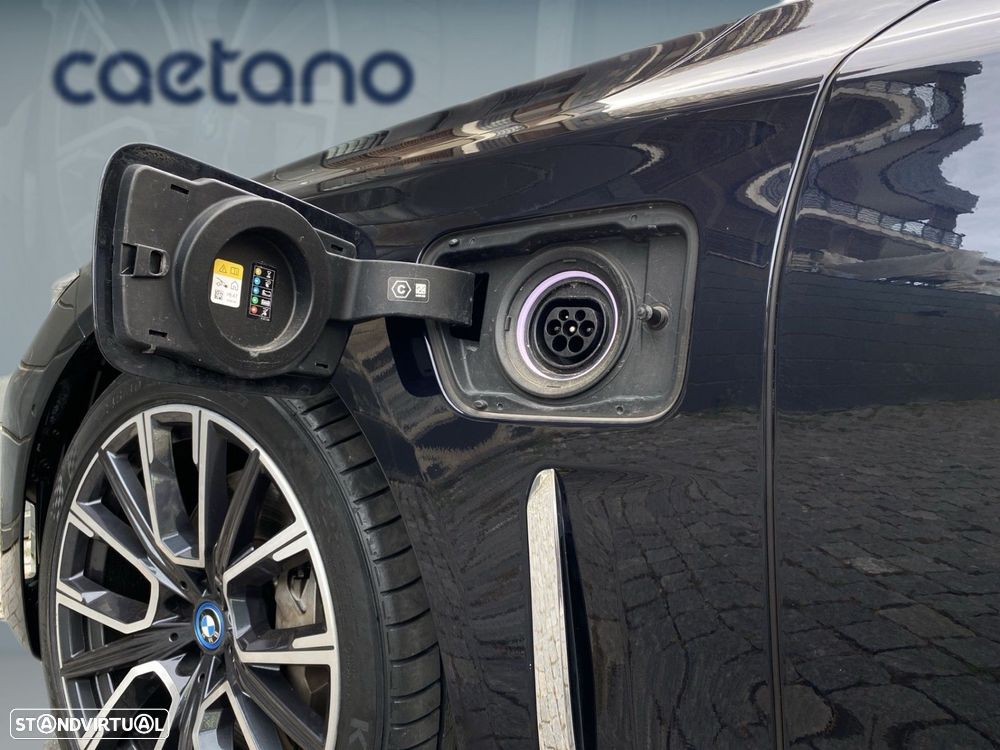 BMW 745 e iPerformance Pack M Auto - 3