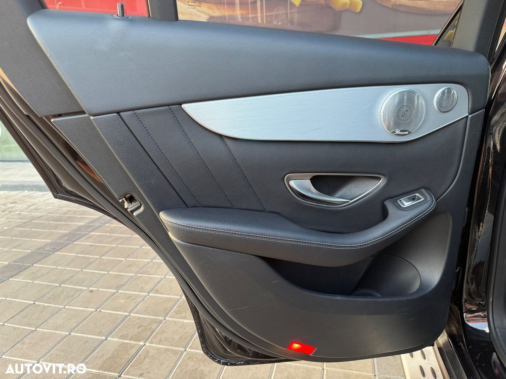 Mercedes-Benz GLC - 21