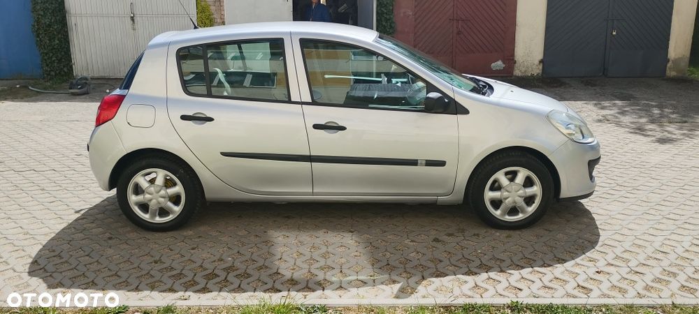 Renault Clio - 6
