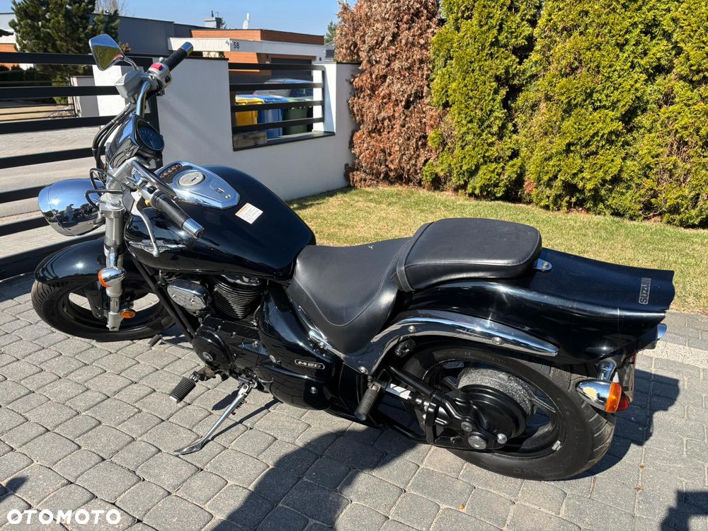 Suzuki Intruder