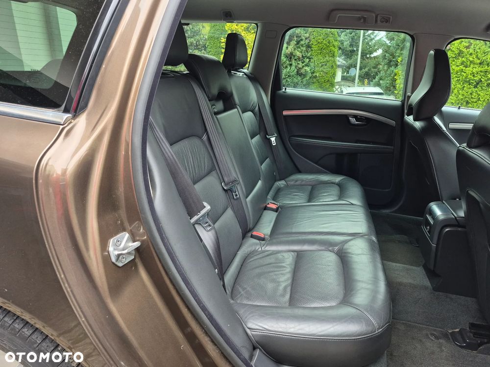 Volvo V70 D4 Geartronic Momentum - 35