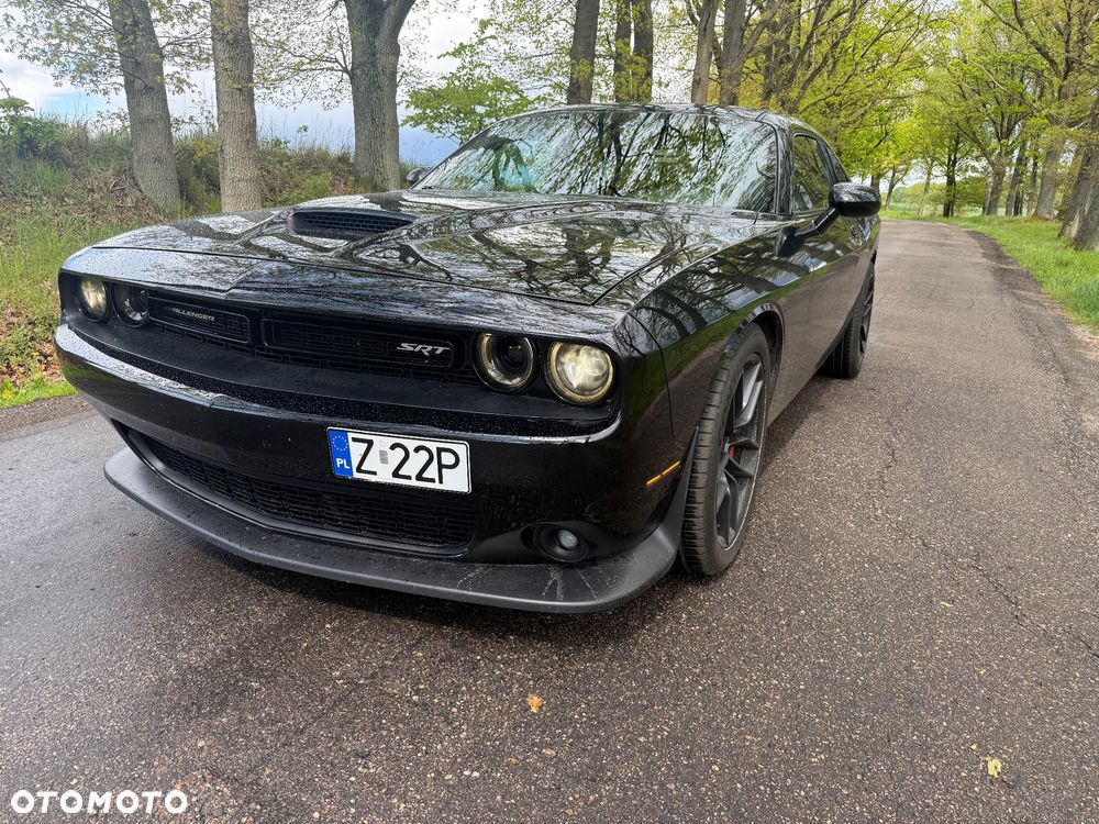 Dodge Challenger - 8