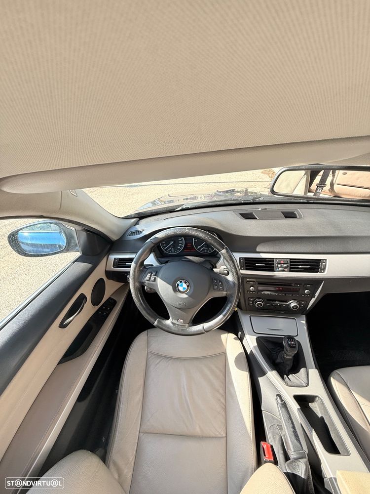 BMW 320 d Line Sport - 23