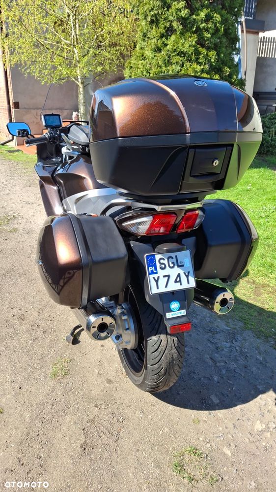 Yamaha FJR - 8
