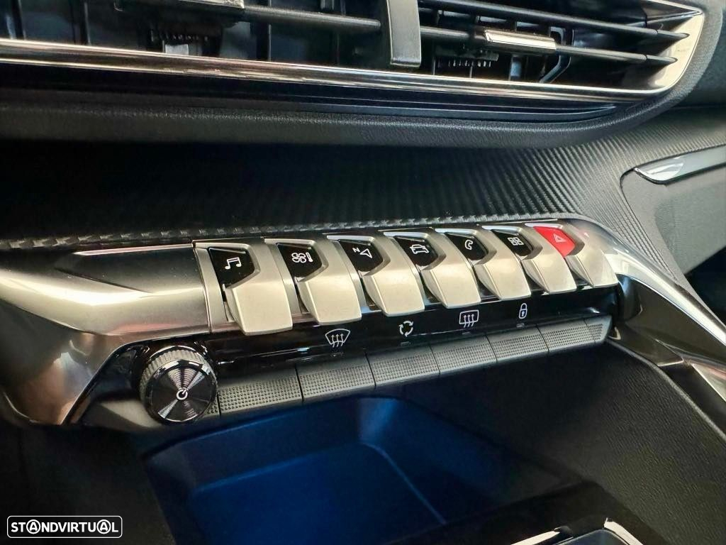 Peugeot 3008 1.5 BlueHDi Active Pack EAT8 - 18