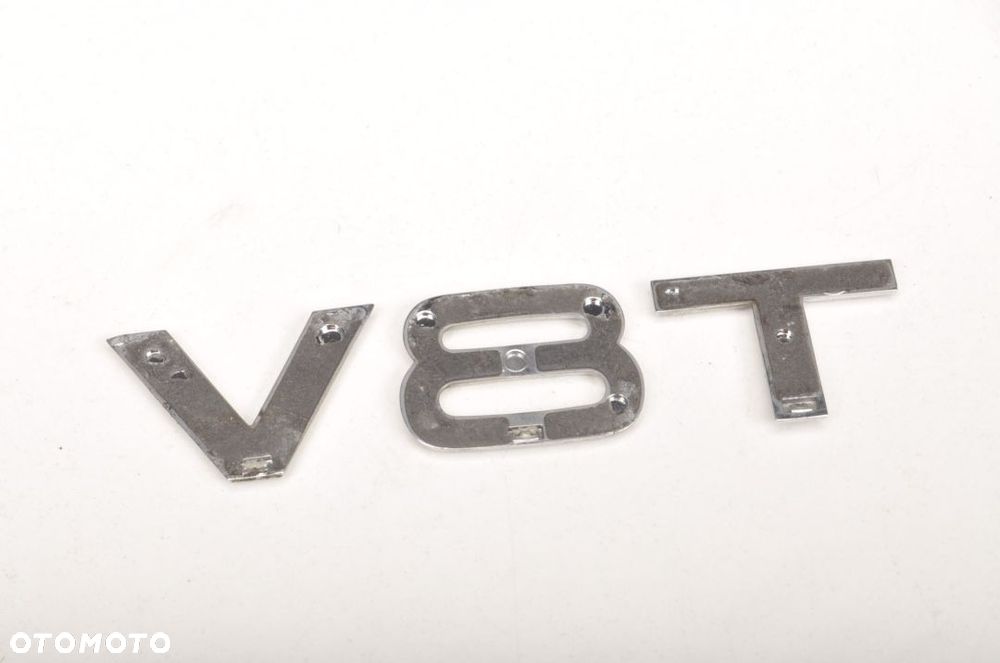 AUDI A8 D4 ZNACZEK LOGO EMBLEMAT BŁOTNIKA V8T - 2