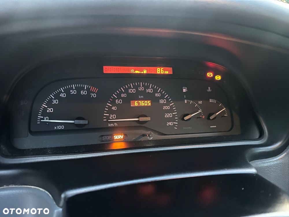 Renault Laguna 3.0 - 12