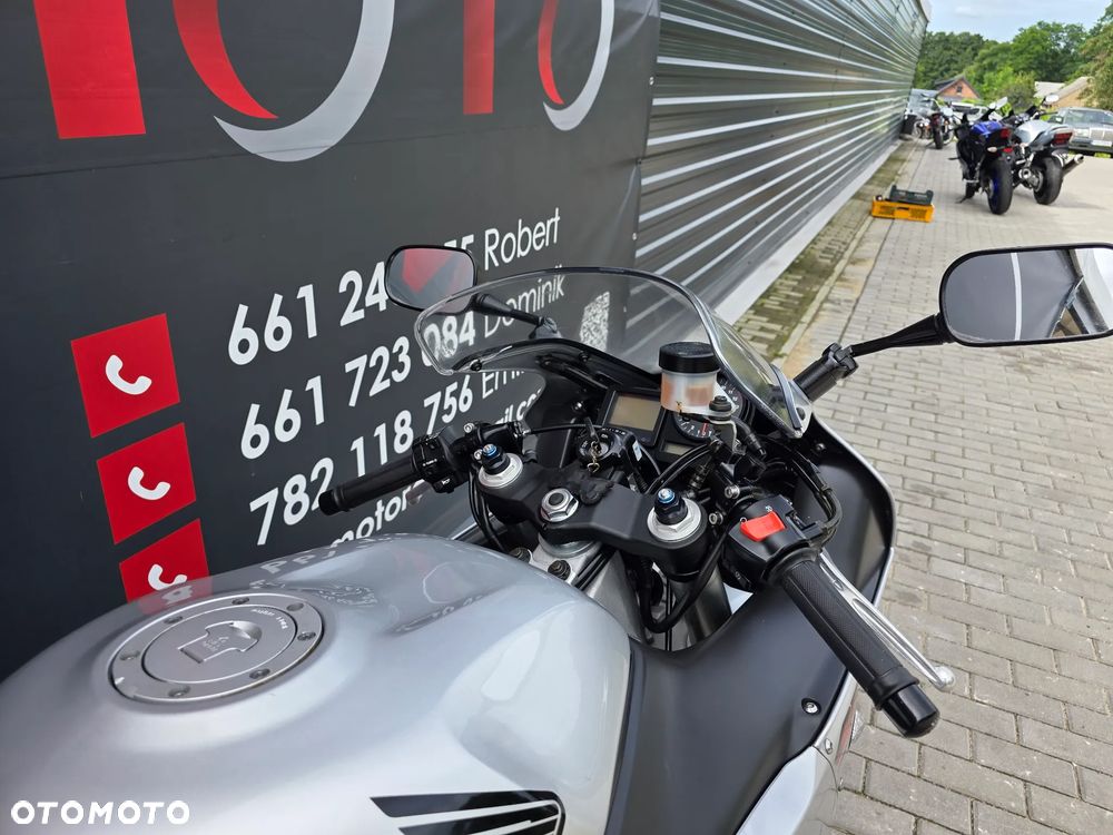 Honda CBR - 27