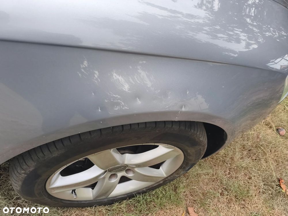 Audi A6 Avant 2.4 - 9