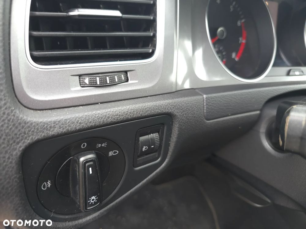 Volkswagen Golf 1.2 TSI BMT Trendline - 21