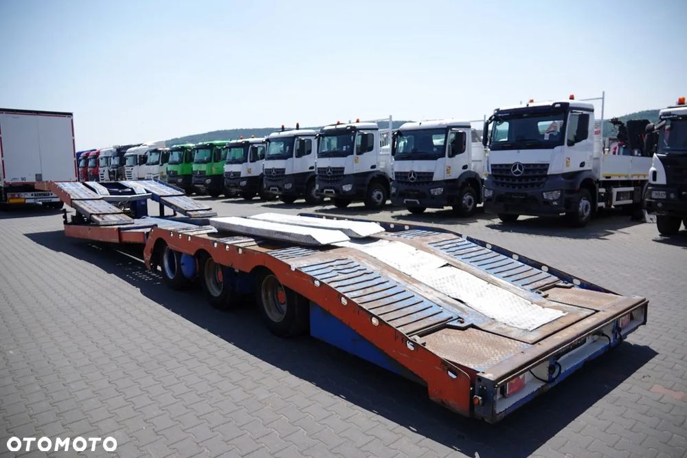 Nooteboom VS-MONT/ VSAT11 / NACZEPA LAWETA / NISKOPODWOZIOWA / 17 M / PODEST HYDRAULICZNY / WCIĄGARKA / SAF - 4