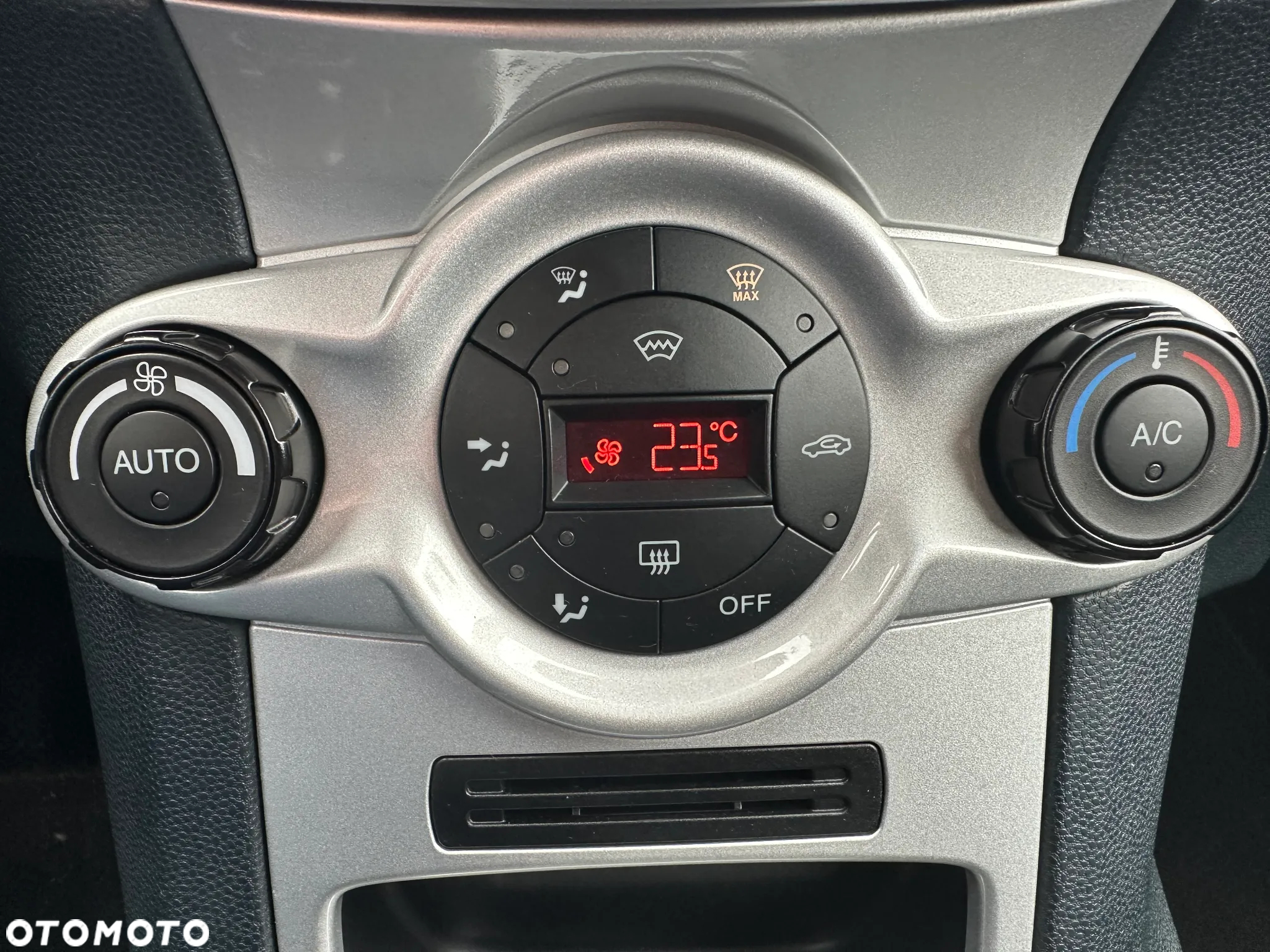 Ford Fiesta 1.25 Titanium - 12