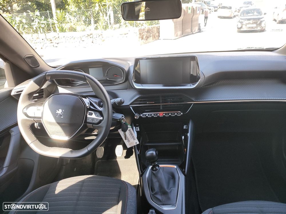 Peugeot 2008 1.2 PureTech Active Pack - 11