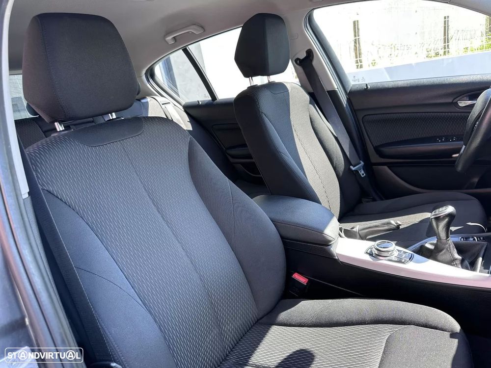 BMW 116 d Sport Line - 38