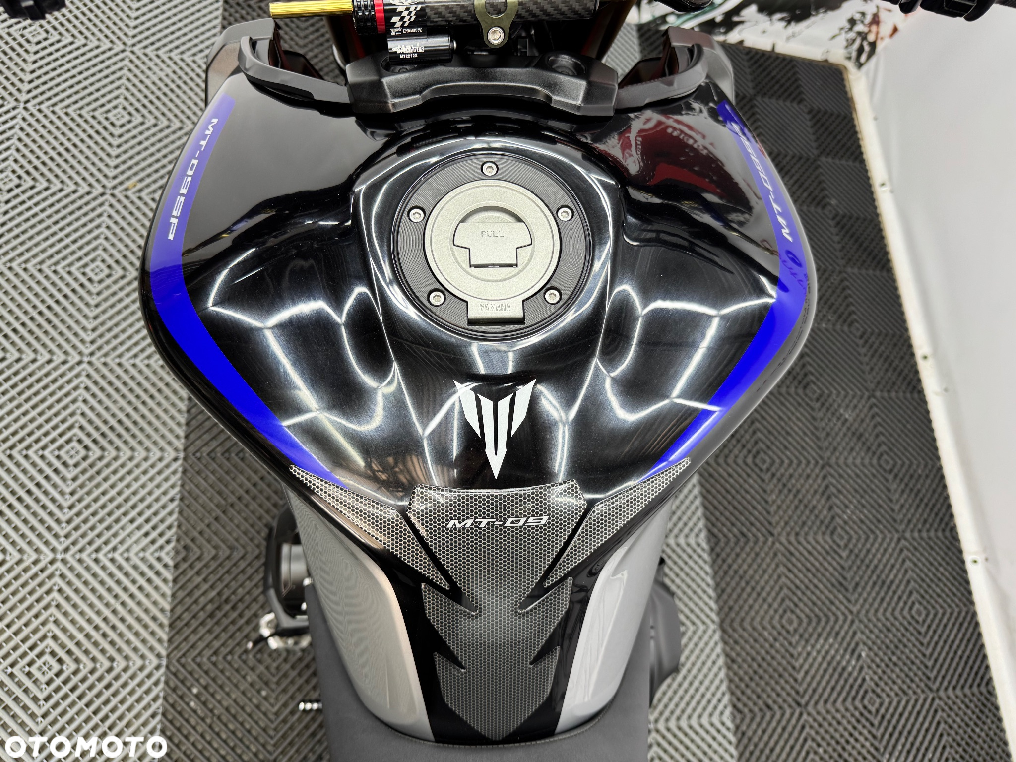 Yamaha MT - 27
